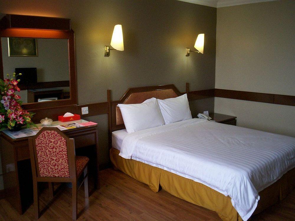Hotel Grand Crystal Alor Setar Exterior photo